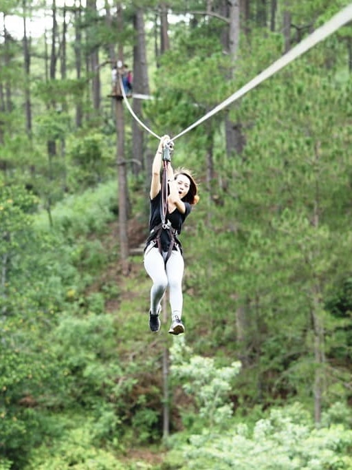 Trải Nghiệm Đu Dây Zipline Đà Lạt